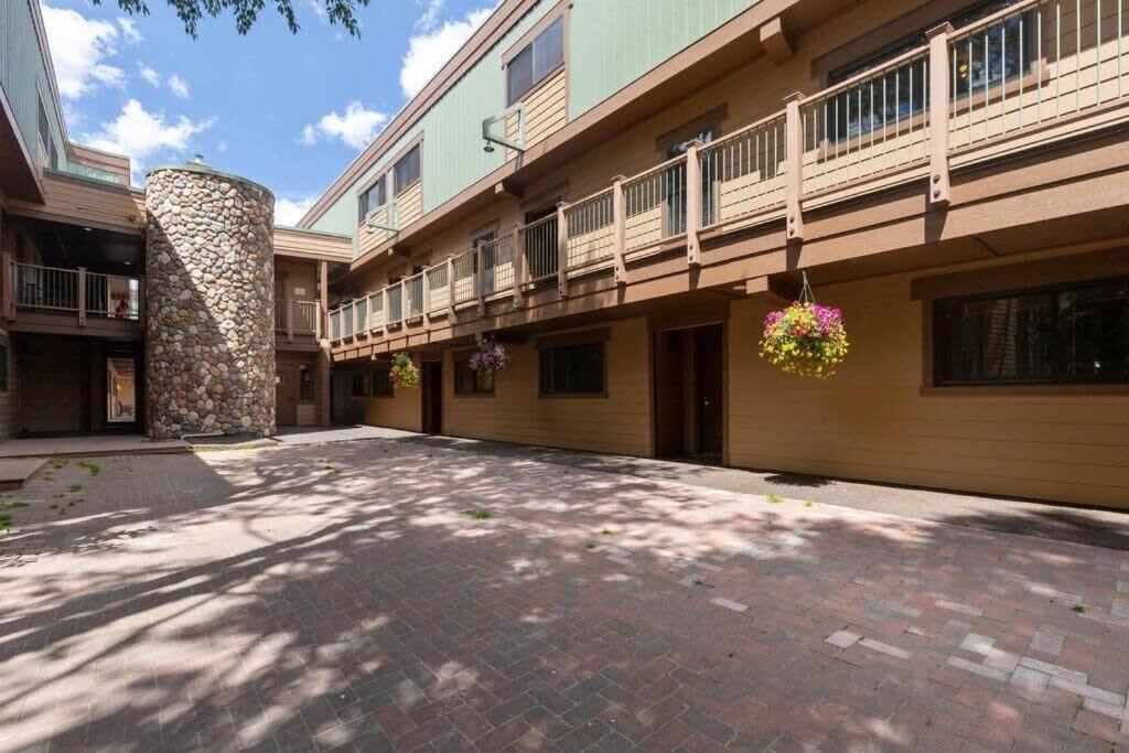 Downtown Chalet Close To Main St With Pool And Hot Tub Breckenridge Kültér fotó